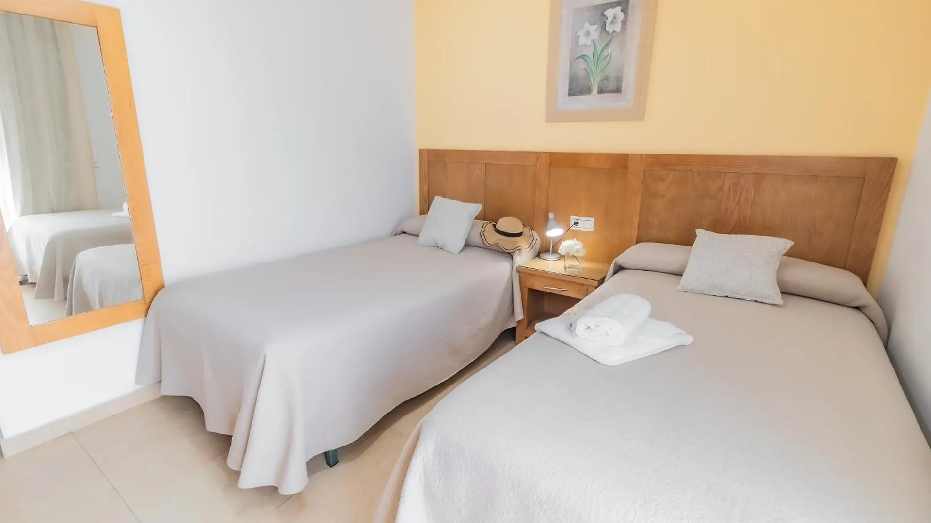 Apartamentos Turisticos Las Yucas Torre Del Mar Appartement