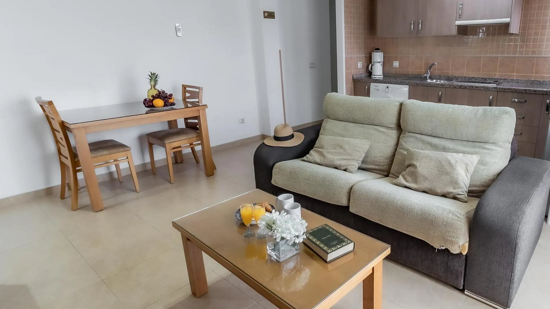 Apartamentos Turisticos Las Yucas Torre Del Mar
